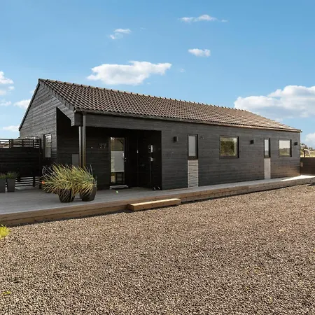 3 Bedroom Cozy Home In Jerup