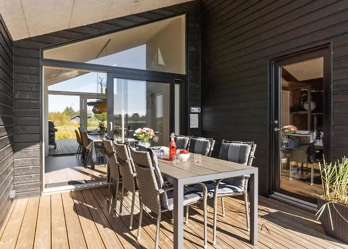 Ferienhaus 3 Bedroom Stunning In